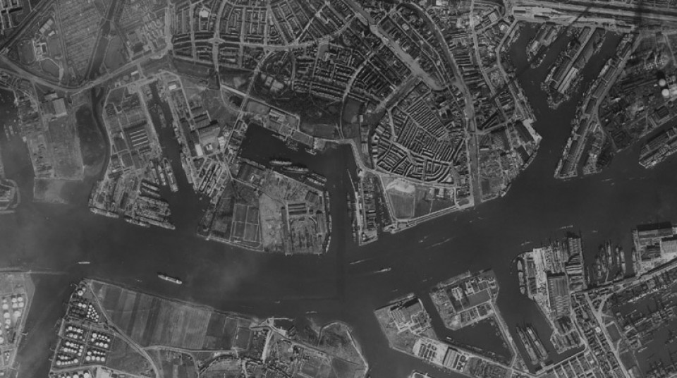 Luchtfoto Dotka Rotterdam 1961